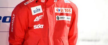 Wąsek dołącza na Raw Air